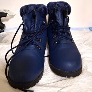 Comfortview Women's Winter Hiking Boots Blue Chunky Heel Lace Front Size 12W